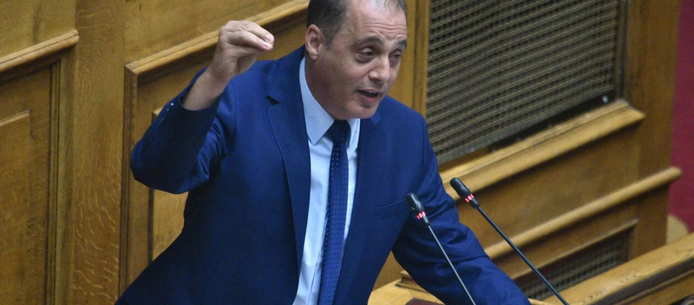 Κ.Βελόπουλος: «Η Ελλάδα έχει πολύ μεγαλύτερα προβλήματα από το βίτσιο ορισμένων να πάρουν το πρωτάθλημα»